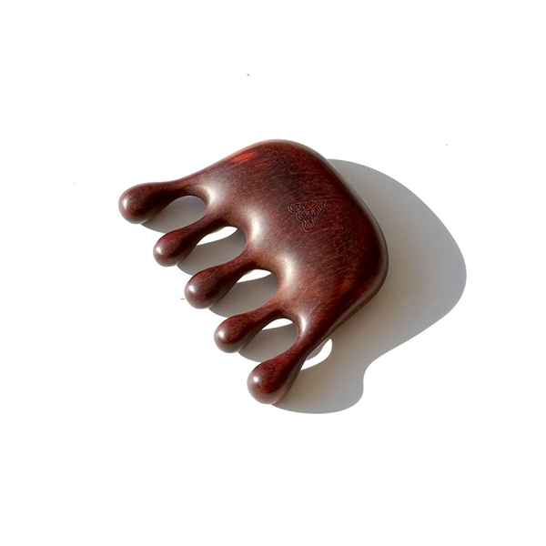 The Wax Apple Redwood Squiggle Scalp massager